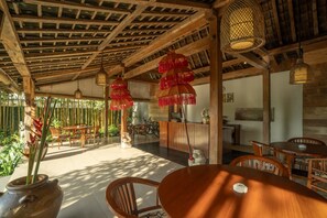Outdoor dining - Sativa Luxury Villas Ubud (Ubud)