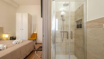 Chambre Supérieure Double ou avec lits jumeaux, balcon