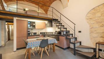 Suite Studio Familiale, vue jardin | Restauration