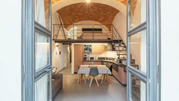 Suite Studio Familiale, vue jardin | Restauration