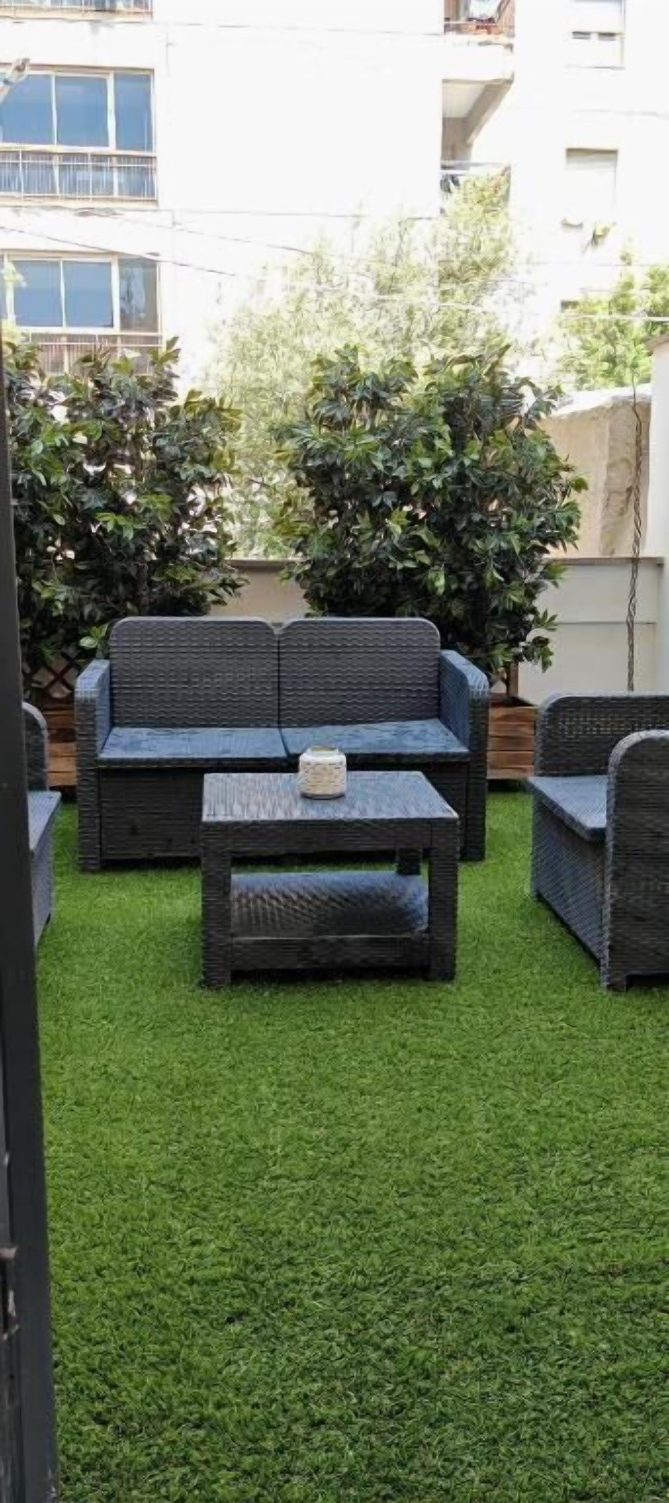 Family Studio Suite, Garden View | Property grounds