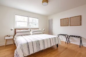 3 habitaciones, tabla de planchar con plancha, wifi y ropa de cama 