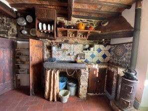 Private kitchen - Historic house near Florence (Tobbiana)