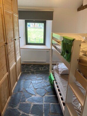 2 Schlafzimmer, Reisekinderbett, WLAN