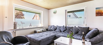 Holiday Home for 8 People (90 m²) in Wöhrden