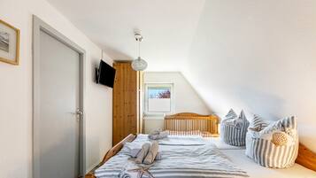 4 quartos, ferros/tábuas de passar roupa, Wi-Fi, roupa de cama