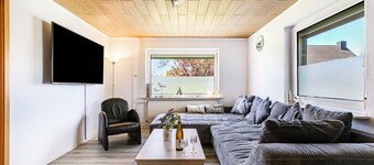Holiday Home for 8 People (90 m²) in Wöhrden