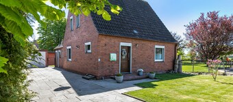 Holiday Home for 8 People (90 m²) in Wöhrden