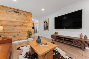 TV - Casa Bahia - Pool, Western Bar, HUGE Resort Backyard, Sleeps 17 across 3 units! (Austin)