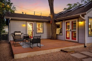 Terrace/patio - Casa Bahia - Pool, Western Bar, HUGE Resort Backyard, Sleeps 17 across 3 units! (Austin)