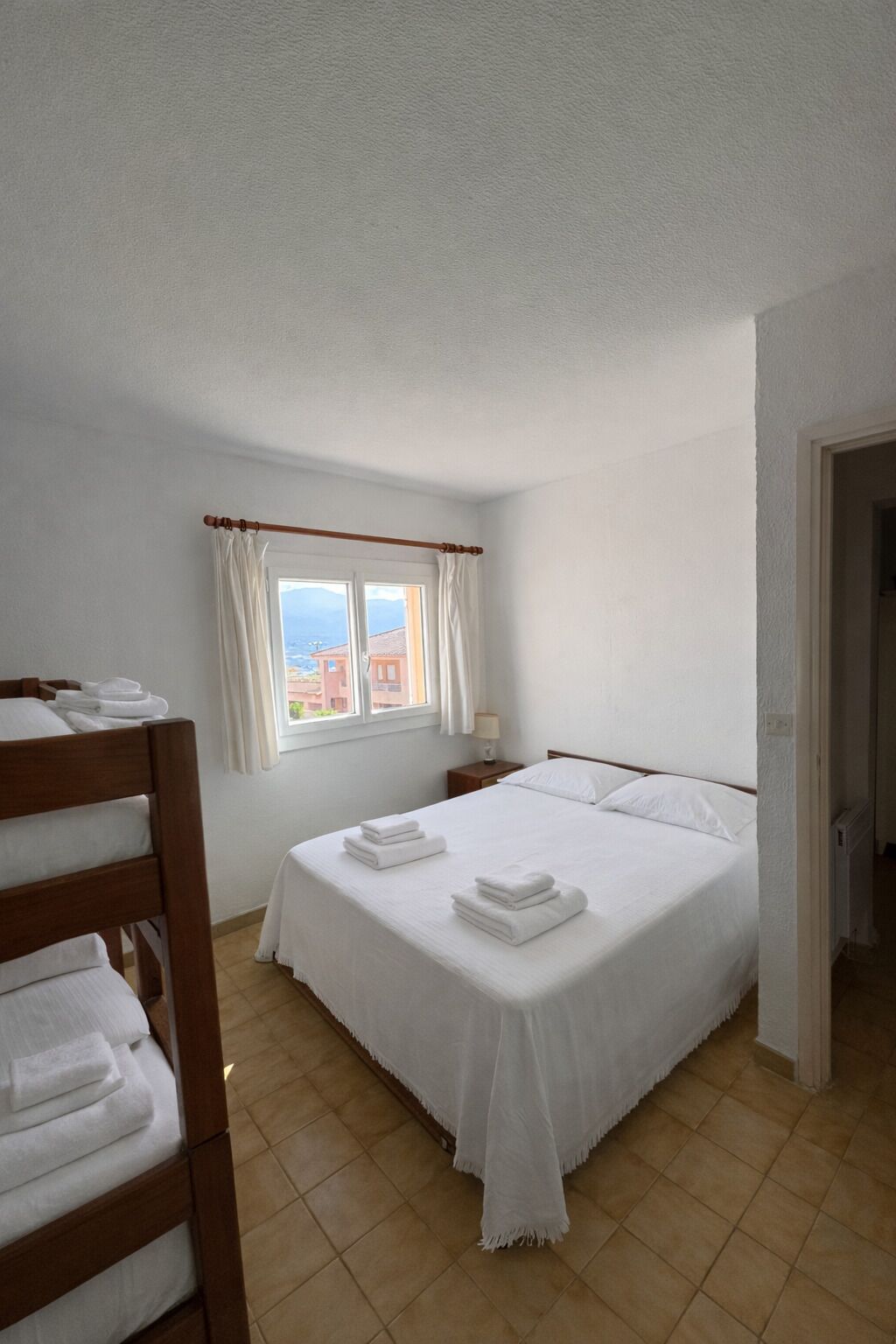 2 bedrooms, Internet, bed sheets