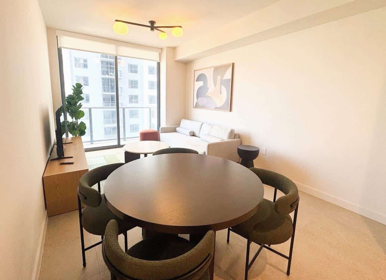 Exclusive Apartment, 1 Bedroom, City View | Living area