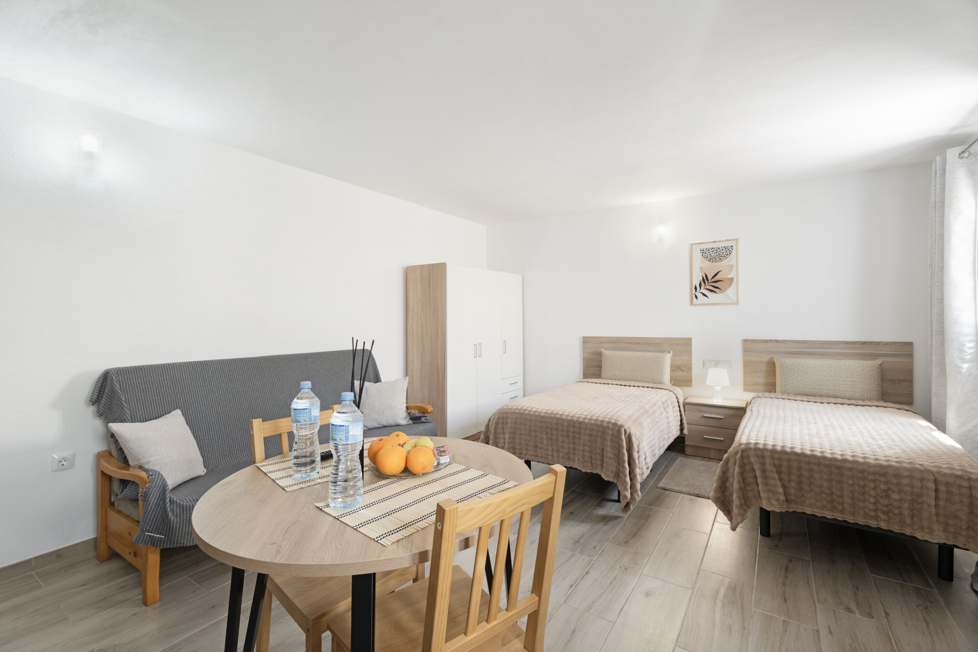 1 chambre, fer et planche à repasser, Wi-Fi, draps fournis