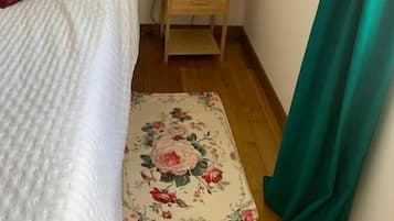 Classic-Zweibettzimmer, Balkon, Blick auf den Innenhof