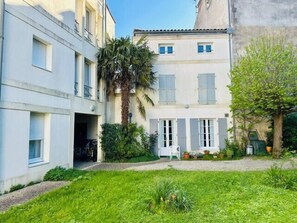 Exterior - Studio with Lantern Tower view near beach (La Rochelle)