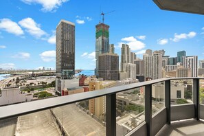 Property grounds - Modern 2BR Condo | 10 Min FIFA Fan Fest | Pool/Gym (Miami)