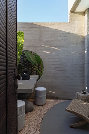 Deluxe Suite, Patio, Garden View | Terrace/patio - Orama Bali (pecatu)