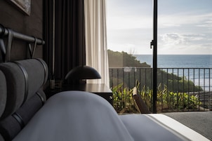 Deluxe-suite - balkon - havudsigt | Premium-sengetøj, Select Comfort-senge, minibar, pengeskab på værelset