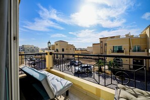 Property grounds - Privat comfy and cozy 1-bedroom studio in beautiful Abu Dhabi (Abu Dhabi)