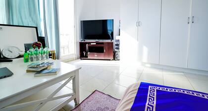 Privat comfy and cozy 1-bedroom studio in beautiful Abu Dhabi