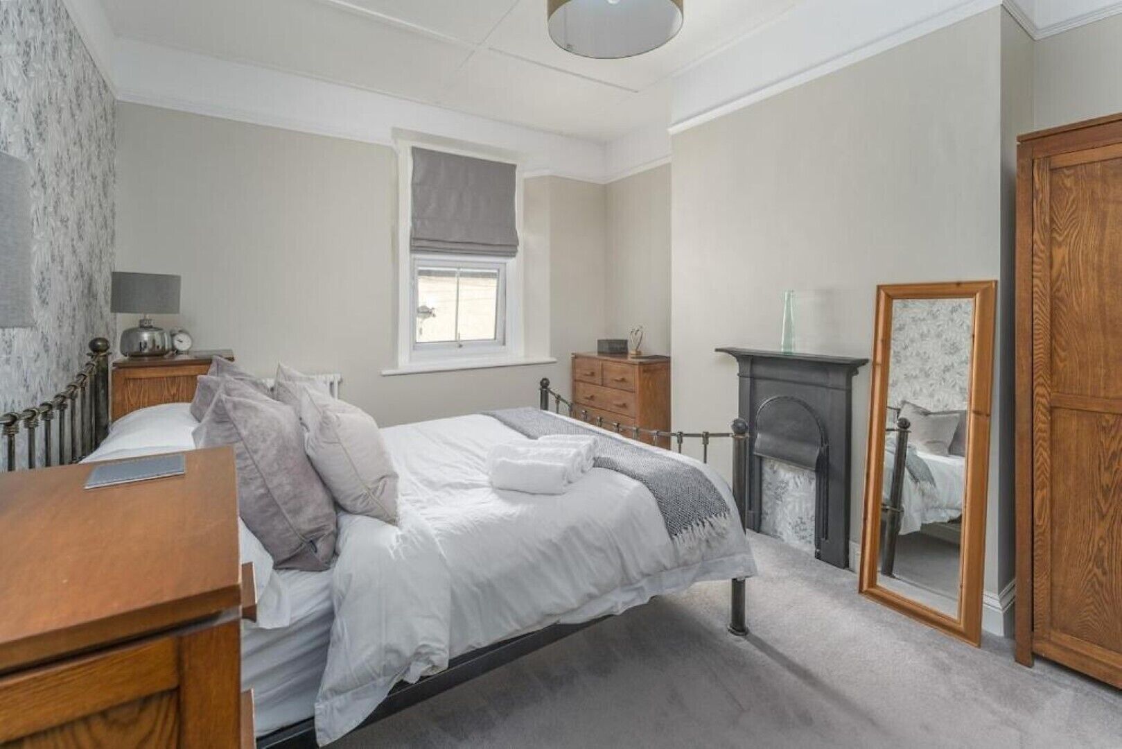 3 bedrooms, iron/ironing board, travel cot, free WiFi