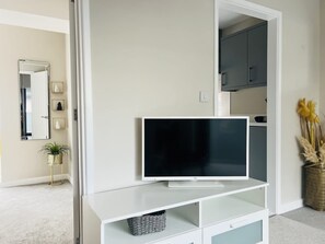 Apartment | 1 bedroom, Internet - Amber 1BR Apart 14 min Walk to Tattersalls (Newmarket)