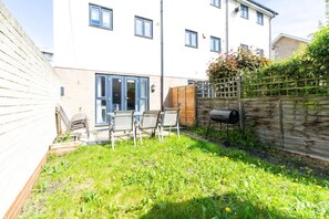 House, Smoking | 4 bedrooms - Orhcid 4BR 5BR if Sofabed NR A14 M11 (Cambridge)