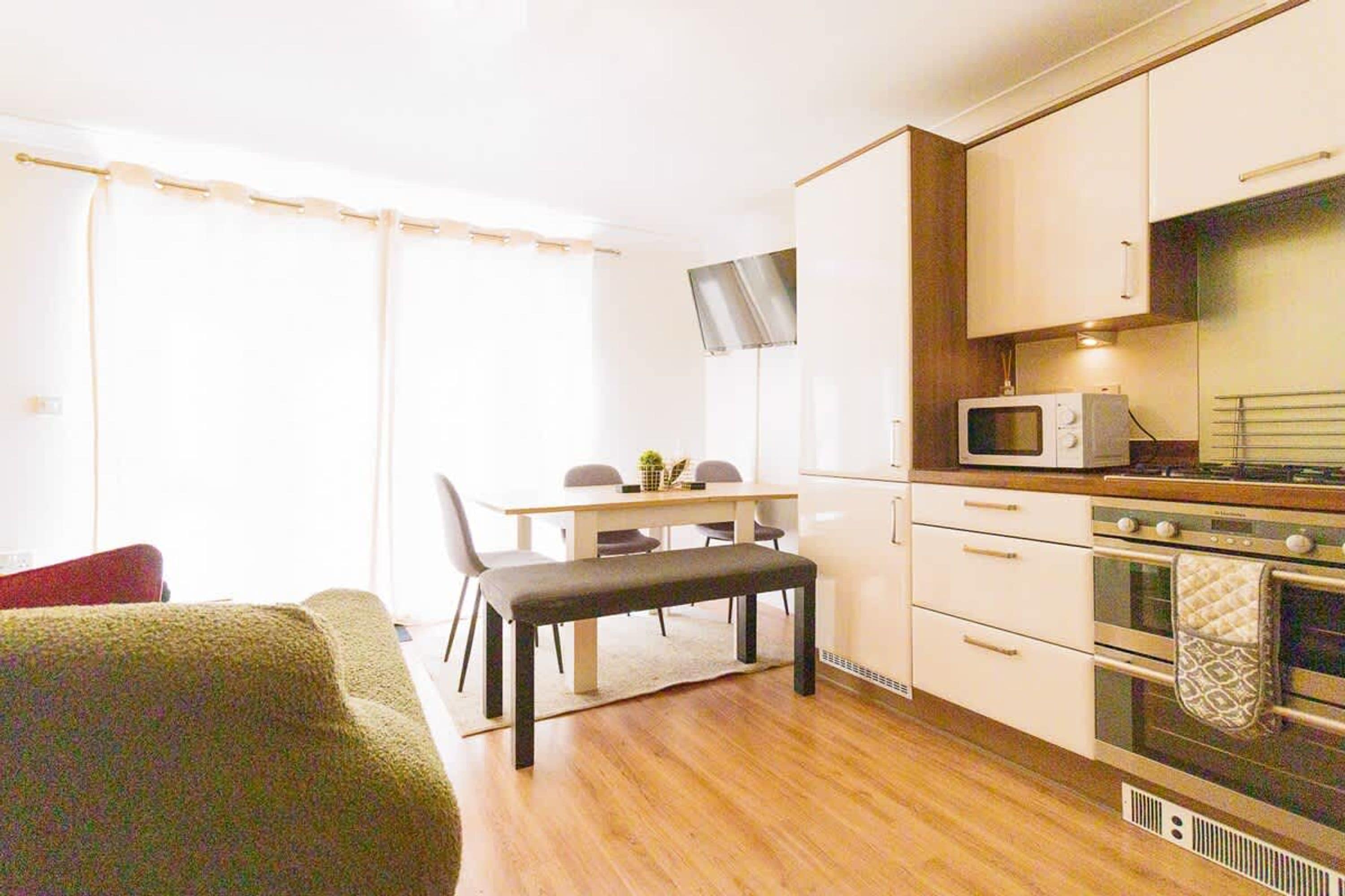 Casa, para fumadores | 4 habitaciones 