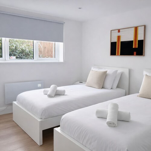 Dettori 2BR With Garden 11 Mins Walk to Gallops