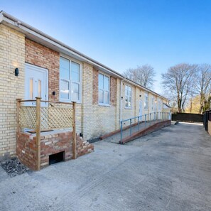 Room - Dettori 2BR With Garden 11 Mins Walk to Gallops (Newmarket)