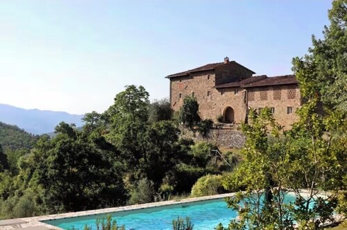 Historic Villa immersed in unspoiled nature Tuscany