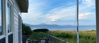 Bunkers Cove Cottage