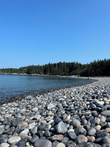 Bunkers Cove Cottage