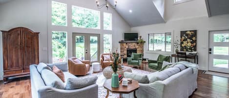 Smart TV, fireplace, books