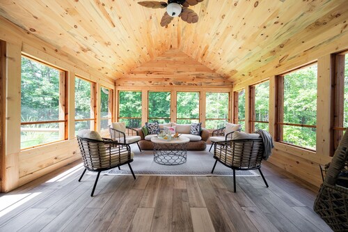 Hocking Hills - Family Fun-Pickleball-Hot Tub-Near Hiking Trails-Karaoke -Games