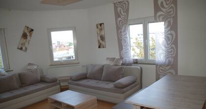 Apartment „Stylisch in Fellbach“ mit Balkon und WLAN