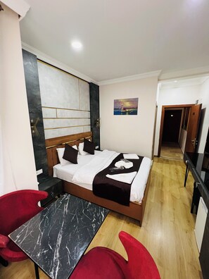 Deluxe Double Room - LA PAZZA TAKSIM SUIT HOTEL (Istanbul)