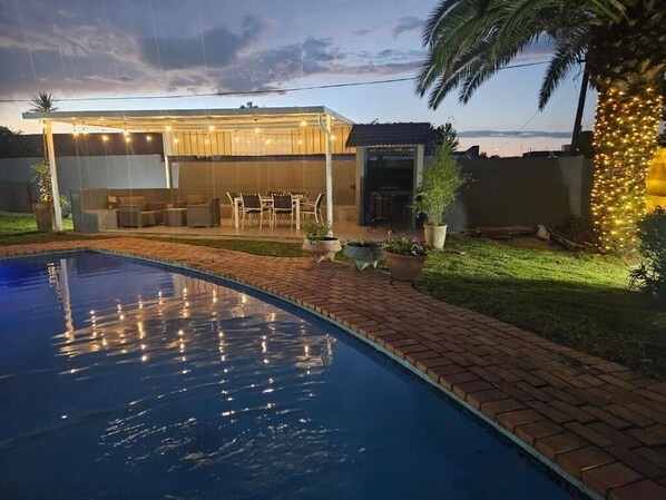 Pool - 41 Fourth Road Guest House  (Johannesburg)