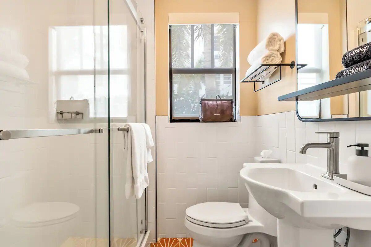 Hair dryer, towels