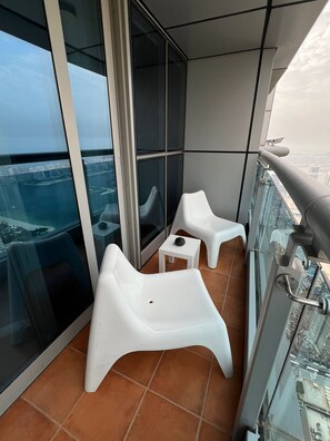 Property grounds - Sky-High Living: Princess Tower - Breathtaking Views (Dubai)