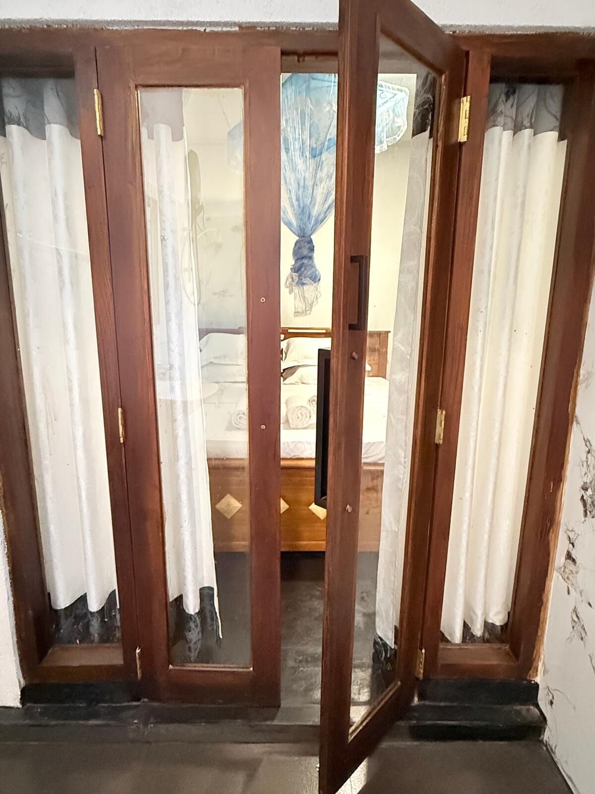 3 chambres, fer et planche à repasser, Wi-Fi gratuit, draps fournis