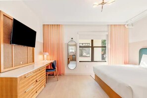 Room - Beach Plaza | The Villa | South Beach Sunsets, Private Bedroom, Miami Vibes (Miami Beach)