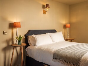 Double Room, Ensuite - The Bell & Crown (Zeals)