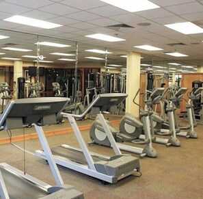 Fitness facility - 5-Star Resort in delightful Gatlinburg! Sleeps 6 - Indoor Water Park, plus more! (Gatlinburg)