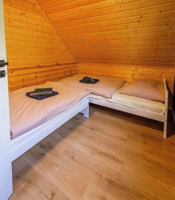 2 bedrooms, bed sheets