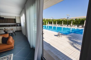 Pool - Favara Apartment Holiday Home with Private Pool, Wi-Fi & Air Conditioning (Ispica)