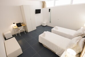 Room - Favara Apartment Holiday Home with Private Pool, Wi-Fi & Air Conditioning (Ispica)