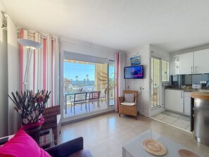 TV - Le Panorama Hermes T3 - Sea view - Terrace WIFI (Fréjus)
