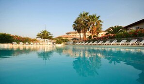 Pool - Le Panorama Hermes T3 - Sea view - Terrace WIFI (Fréjus)