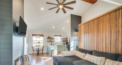 Farm Loft w/Patio, Outdoor Kitchen, Fire Pit, Orchards & Disc Golf on-site